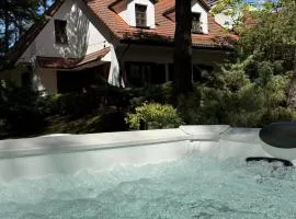 Willa Las&Luksus Jacuzzi, Sauna i Relaks pod Warszawą