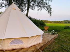 Ilmj&auml;rve Glamping, &kappa;ά&mu;&pi;&iota;&nu;&gamma;&kappa; &pi;&omicron;&lambda;&upsilon;&tau;&epsilon;&lambda;&epsilon;ί&alpha;&sigmaf; &sigma;&epsilon; Ilmj&auml;rve