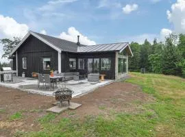 Cozy Home In Bengtsfors With Sauna