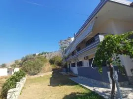 Fotis apartments