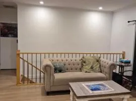Sredna Home