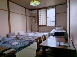 旅館青柳 海越し立山連峰の雪山絶景で休もう