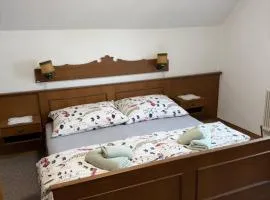 gemütliches Vierbettzimmer