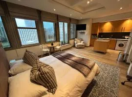 Upmarket Studio Apartment in Cape Town City Centre - Cartwrights Corner