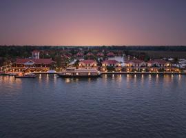 Sterling Lake Palace Alleppey, boutique hotel in Alleppey