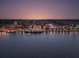 Sterling Lake Palace Alleppey