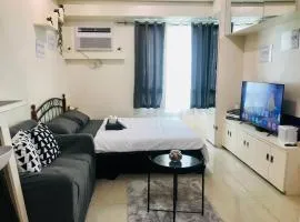 Icons Pad in Makati - Cozy and Comfy Condo with City Views