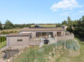 Beautiful Home In Humble With Sauna, hotel s jacuzzi v destinaci Humble