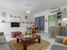 Hon Sweet Home 2BR In Old Souks, hôtel à Batroun