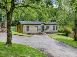 Charlesworth Lodges