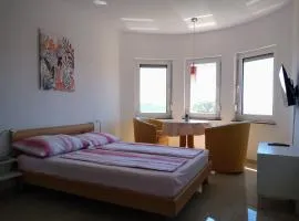 Lovely couples apartment with sea view