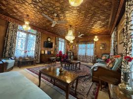 The BADYARI PALACE Houseboats Group, thuyền ở Srinagar