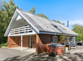 4 Bedroom Amazing Home In Ørsted