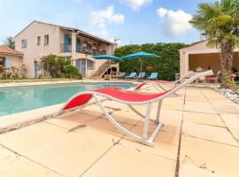 Beautiful Home In Lauris With Wifi, hotel en Lauris