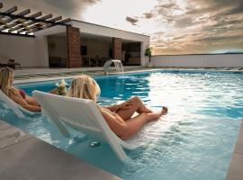 Golden View Villa Sauna & Spa、ブラガイのホテル
