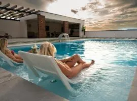 Golden View Villa Sauna & Spa