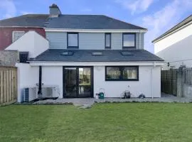 7 Bays House