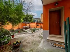 City centre - Beautiful cottage with garden