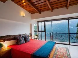 Lake View 2BHK close to Mall Road l Bay Breeze