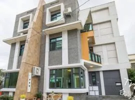 Donghua Skytree B&B