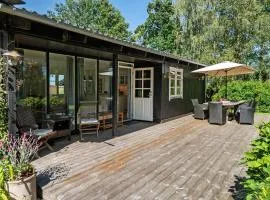 4 Bedroom Lovely Home In Mern