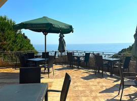 AZURA BAY HOTEL & Lounge, hotel en Dobra Voda