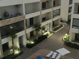 Appartement avec piscine El mansoria Mohammedia, hotel din Mansouria
