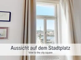 Salzkammergut Homes Gmunden - Suite Marie Antoinette, Blick auf den Stadtplatz, Traunseeblick - ideal für Paare und Kulturinteressierte
