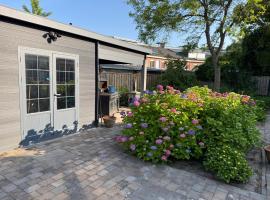 Maison Lelystad, hotel i Ons Belang