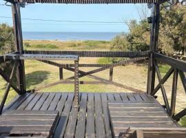 Enfrente a la playa Casa totalmente equipada en un lugar único, khách sạn ở Balneario Argentino