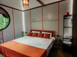 Qilimcha's Apartment with Rooftop Terrace