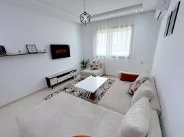 Chic & Stylish Luxe Apartment