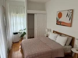 Sunny Private Room in Bed-Stuy