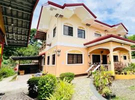 Chateau La Princesa rooms with garden, Bar & billiard