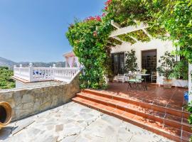 Fuentezuelas Pool Villa, Hotel in Sayalonga