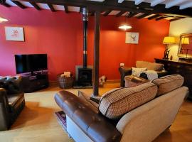 Ash Lodge at The Barn, cabin sa Gosforth