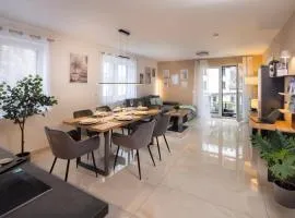 Blue Sky Flat, Apartment, 73qm, 4-6 Personen, Neubau Süd-Balkon mit Lounge-Möbeln, Schwarzwald-PLUS inkl 80 Gratis-Attraktionen täglich