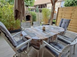 MAISON LONGERE LES CAMELIAS