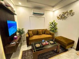 1BHK with 2 ACs, 2 LEDs, and Wifi in Bahria Town Lahore