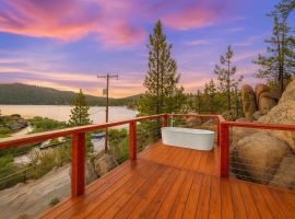 Luxe Lakefront with Hot Tub, Fire Pit, Game Room, Boat Dock, ski resort in Big Bear Lake