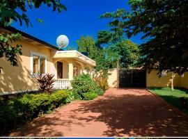 Splendid House by Karanga River with Kili View, hotel v destinaci Moshi