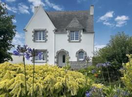 Maison sur les bords du Ster, hôtel à Plobannalec-Lesconil