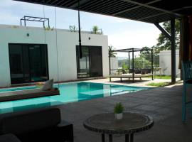 Uncle Roy's house, Hotel in Tequesquitengo