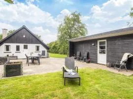6 person holiday home in Ulfborg-By Traum