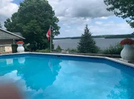 Q Estate Pool cottage