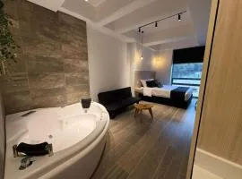 - Apartamento con Jacuzzi Privado y Cama Queen -