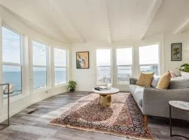 The Pink House - Dungeness Waterfront Home