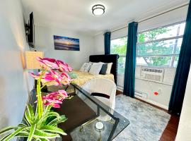 Hotel-Style, No Host, Professionally Managed ID254, מלון בג'רזי סיטי