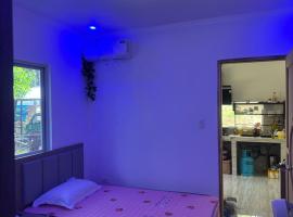 Farm small courtyard, lodge à Sampong