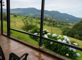 La Cabaña, hotel v destinaci Heredia